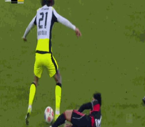 孫铭徽受伤,离场,厦军逆袭斩,OD体育官网,OD体育平台,OD体育链接,OD体育官方